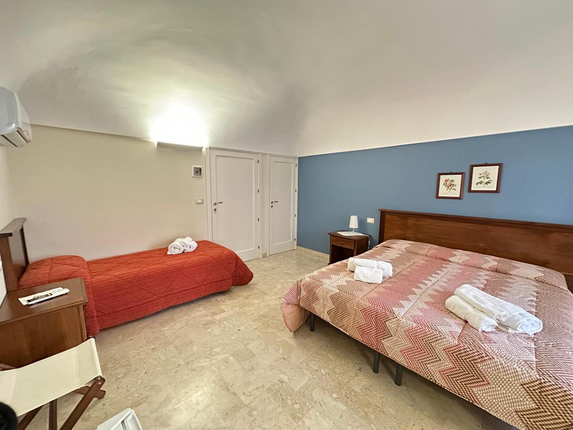 Historic B&B Apartments Home Chiaramonte Gulfi Esterno foto